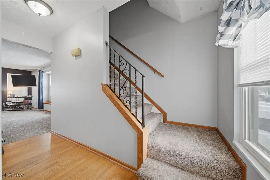 6416 Blossomwood Ne Circle, Canton, OH 44721 - Image #3