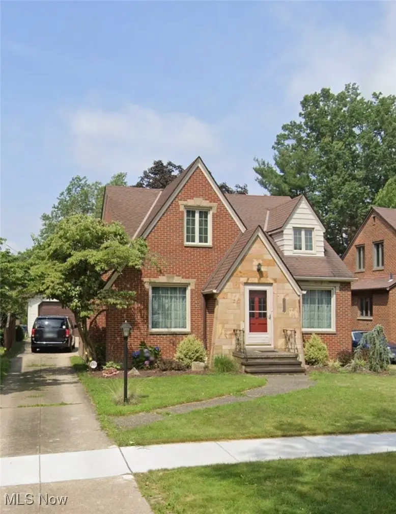 3298 W 165th Street, Cleveland, OH 44111 - #1