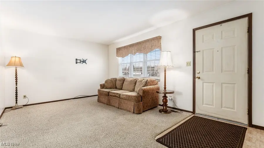 1078 Pfeifer Drive, Zanesville, OH 43701 - #3