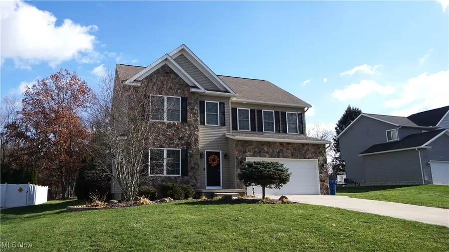 1405 Hidden Lake Boulevard, Akron, OH 44312 - Image #2