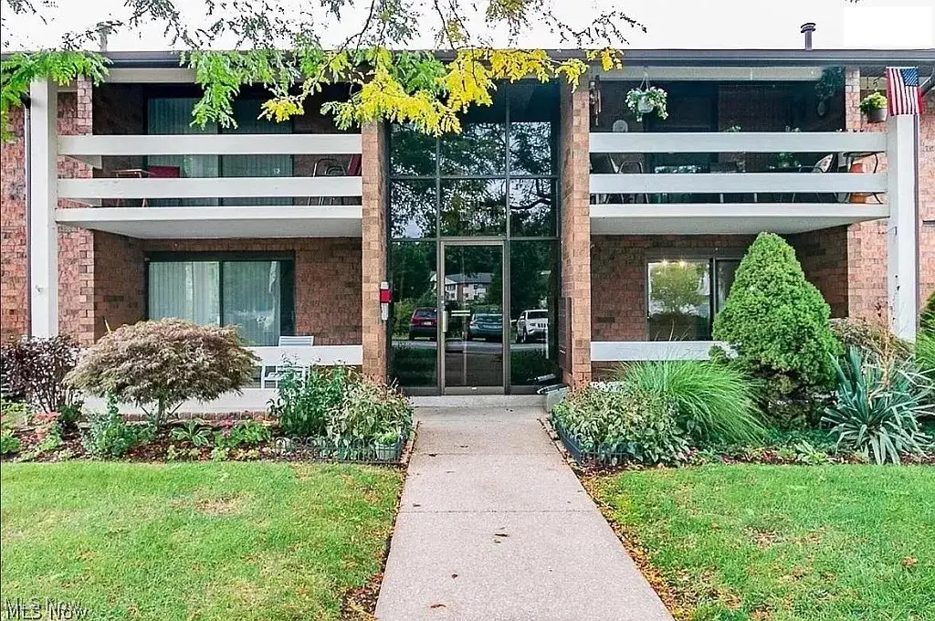 1263 Lost Nation Road #22, Willoughby, OH 44094 - Image #1