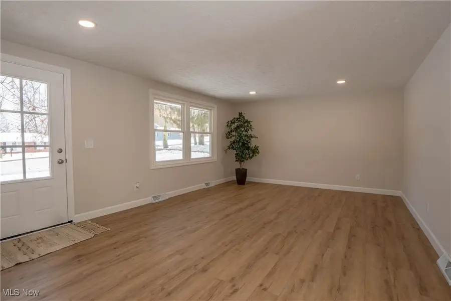 6557 Ivyhill Nw Drive, Canal Fulton, OH 44614 - Image #3