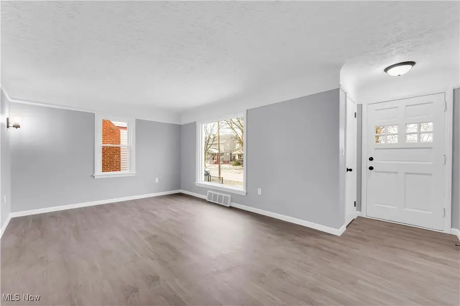 953 Whitby Road, Cleveland Heights, OH 44112 - #3