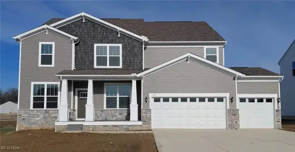 3777 Golden Wood Way, Green, OH 44685