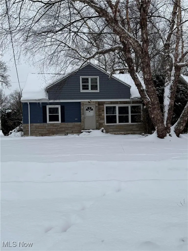 4948 Anderson Road, Lyndhurst, OH 44124 - #1