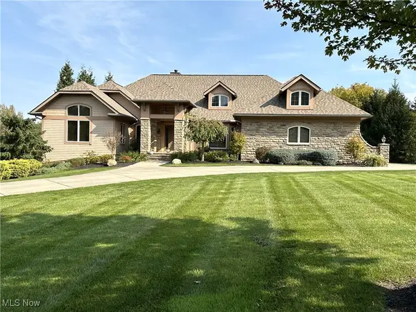 2415 Michelle Court, Willoughby Hills, OH 44094