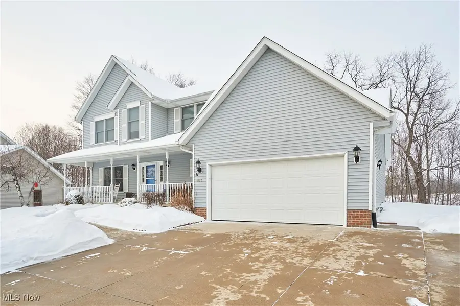 820 Lawrence Drive, Wadsworth, OH 44281 - #2