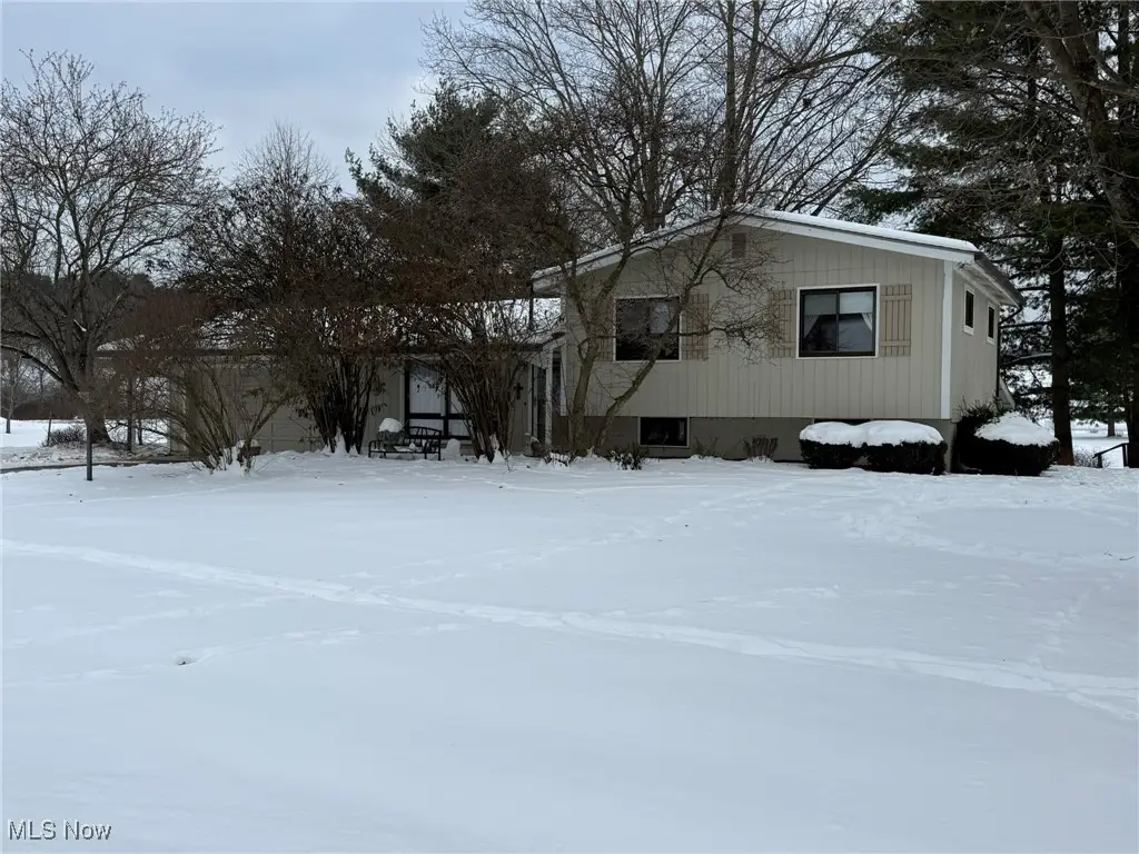 1767 Hillandale Ne Road, New Philadelphia, OH 44663 - Image #1