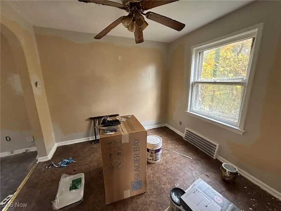 3833 E 144th Street, Cleveland, OH 44128 - #3