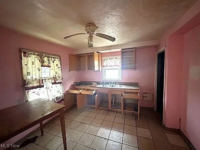 4761 E 173rd Street, Cleveland, OH 44128 - #3