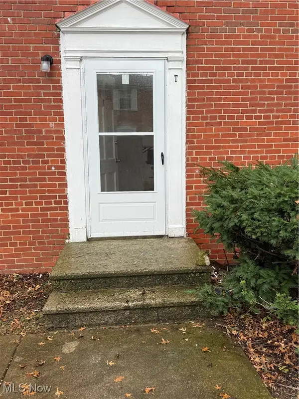 461 Kenwood Drive #T3, Euclid, OH 44123