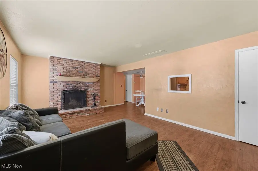 6930 Carriage Hill Drive #101, Brecksville, OH 44141 - Image #3