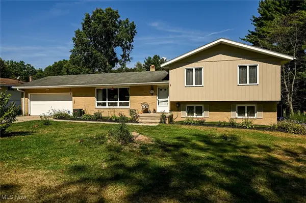 1365 Vanderhoof Road, New Franklin, OH 44203