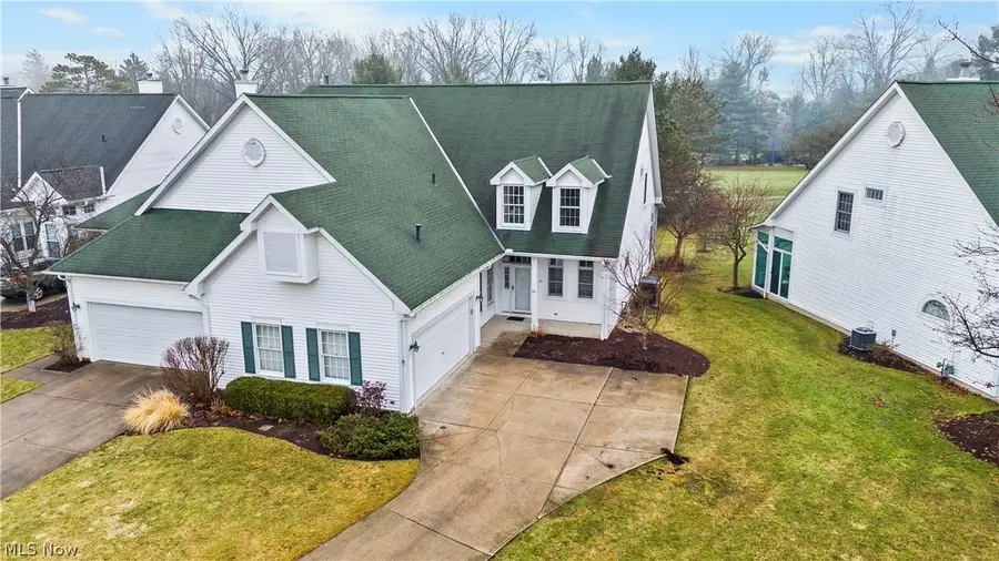 25 Golf View Lane, North Olmsted, OH 44070 - #2