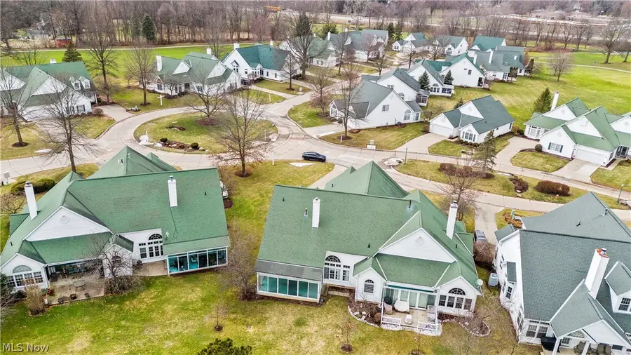 25 Golf View Lane, North Olmsted, OH 44070 - #3