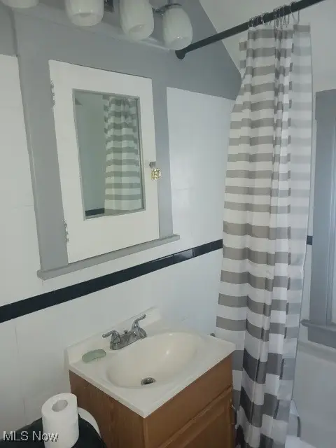 1487 E 173 Street, Cleveland, OH 44110 - #2