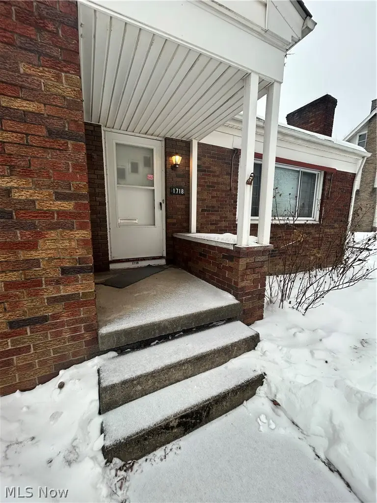 1718 Parkman Nw Road, Warren, OH 44485 - #3