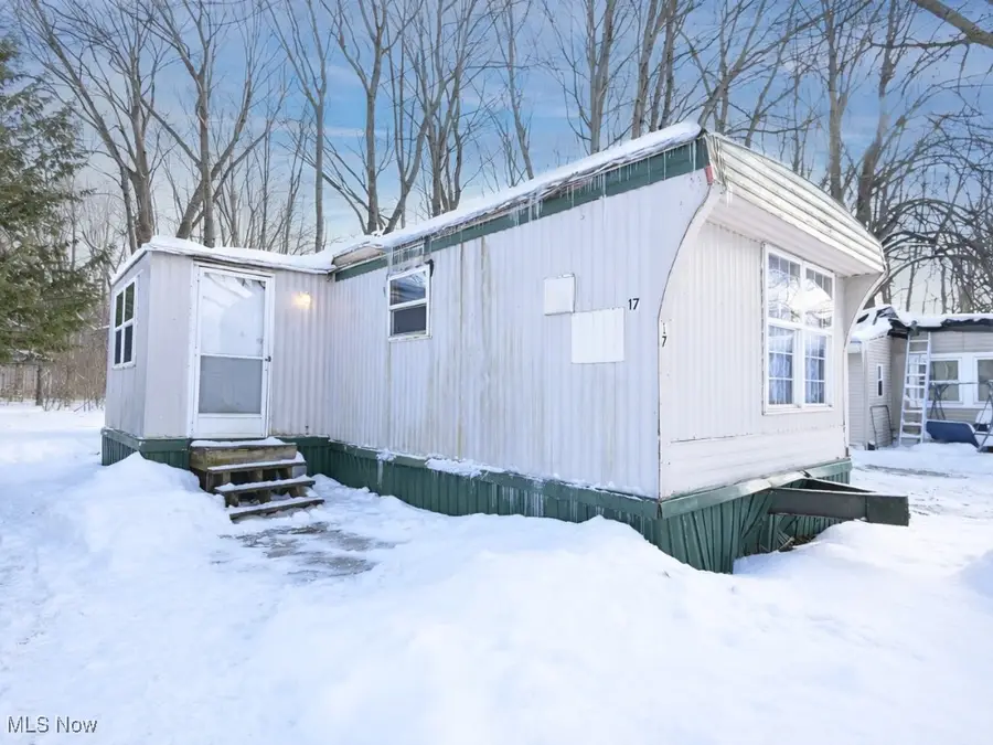 17 Hawaiian Drive, Madison, OH 44057 - #3