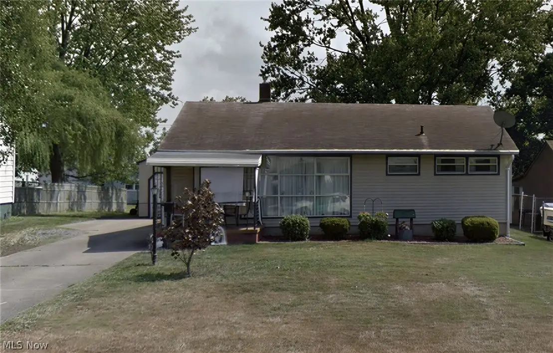 521 Powers Avenue, Girard, OH 44420 - #1