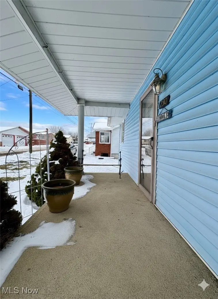 230 Francis Ave, Windsor Heights, WV 26075 - #2