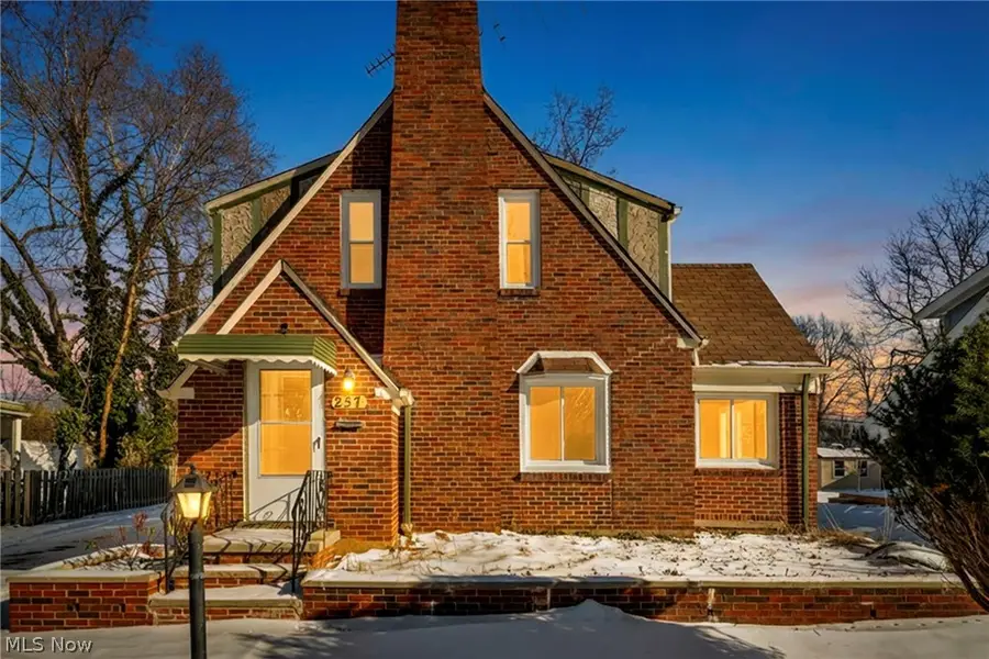 257 E 270th Street, Euclid, OH 44132 - #2