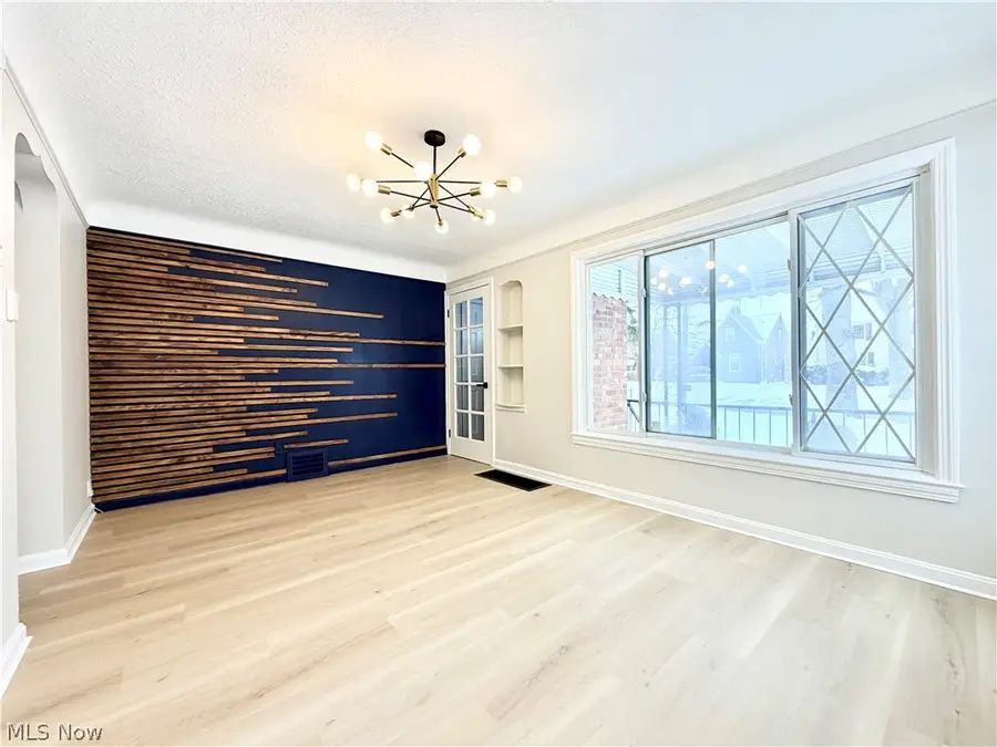 16301 Invermere Avenue, Cleveland, OH 44128 - #3