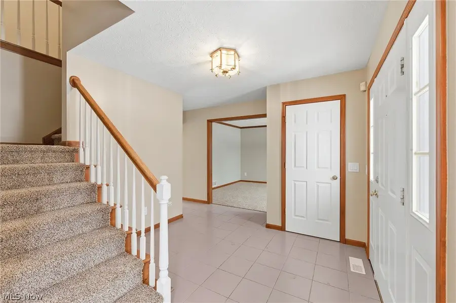 6269 Tourelle Drive, Highland Heights, OH 44143 - #3