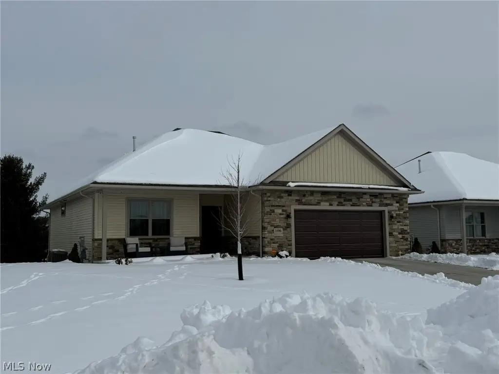 1196 Pinebluff Ne Drive, New Philadelphia, OH 44663 - #1