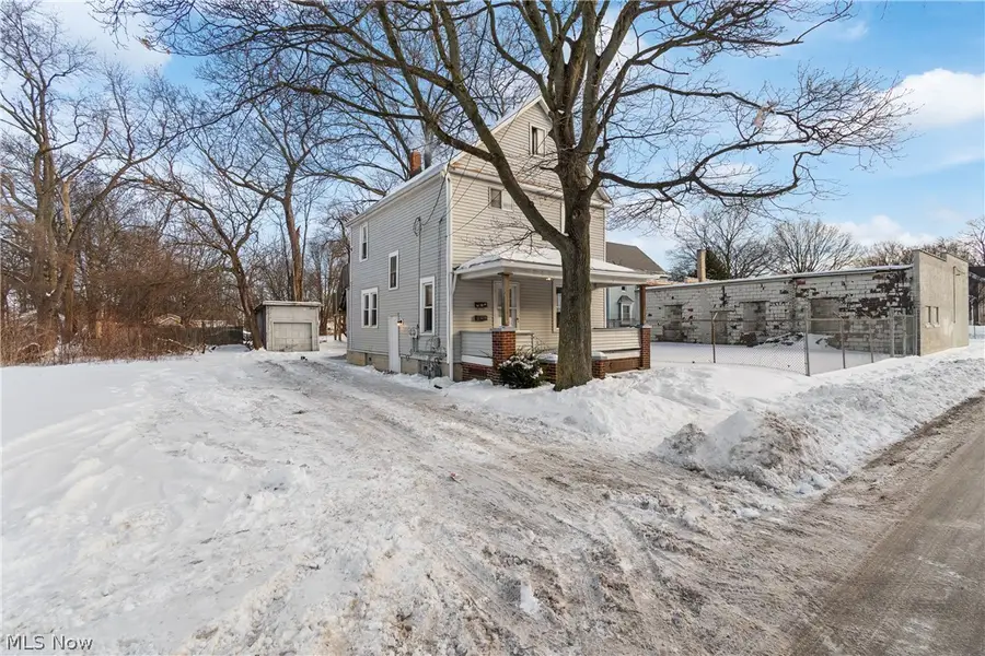 301 E Voris Street, Akron, OH 44311 - Image #2