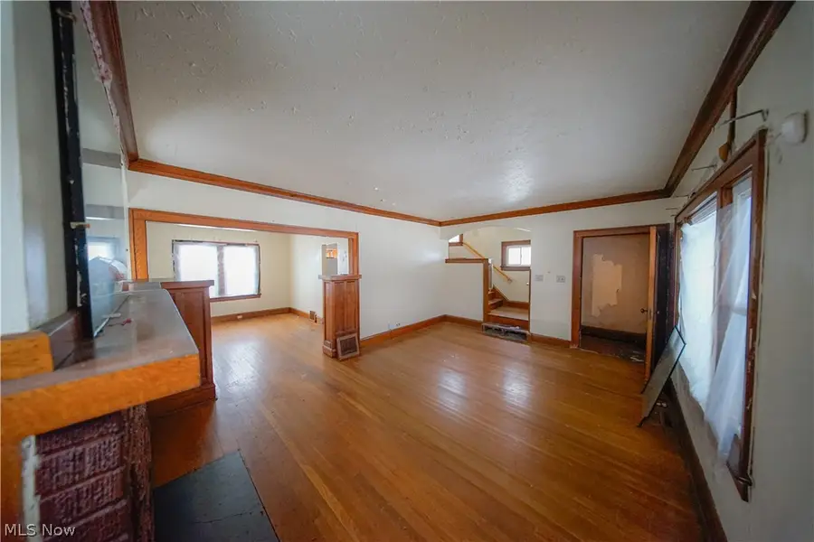 1347 Hampton Road, East Cleveland, OH 44112 - #3