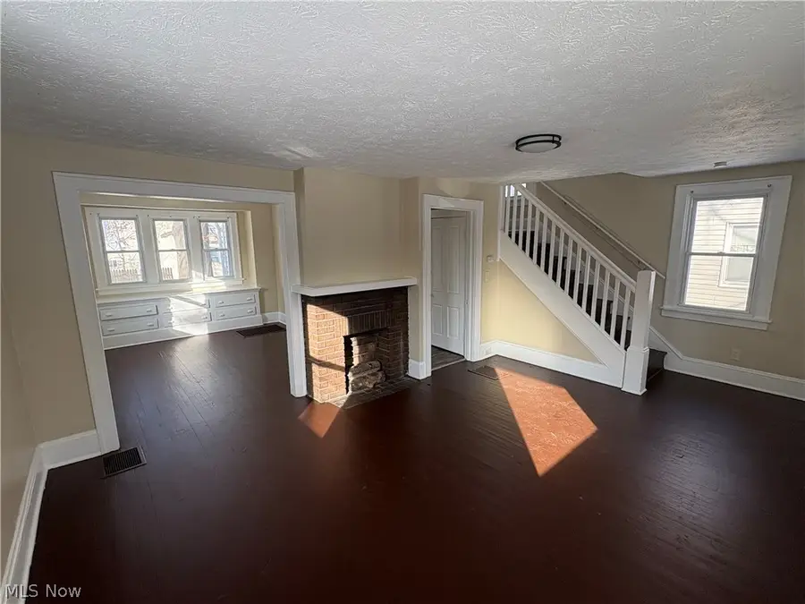 413 Stanton Avenue, Akron, OH 44301 - #2