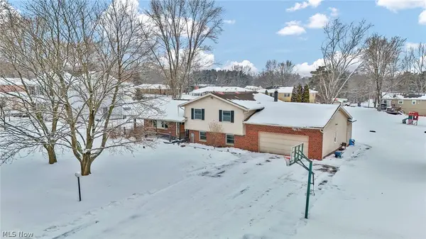 477 Deborah Drive, New Franklin, OH 44319