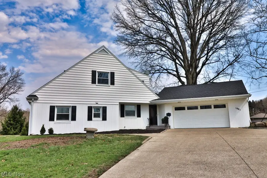 1691 Knob Hill Drive, Coshocton, OH 43812 - #2