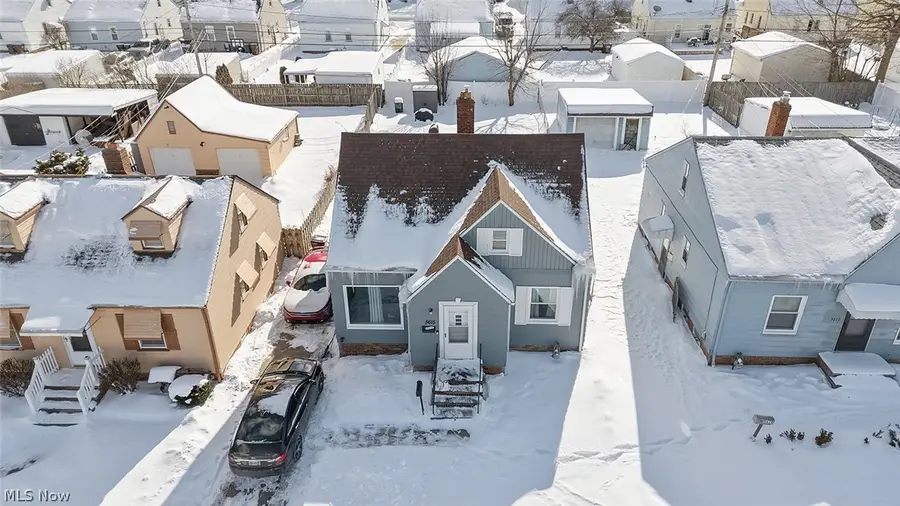 5615 Snow Road, Parma, OH 44129 - #2