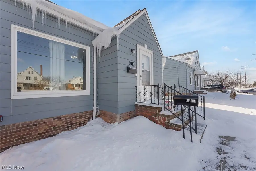 5615 Snow Road, Parma, OH 44129 - #3