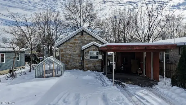 335 2nd Nw Drive, New Philadelphia, OH 44663