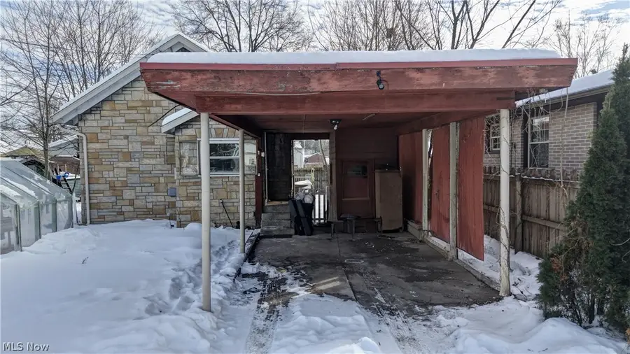 335 2nd Nw Drive, New Philadelphia, OH 44663 - #2