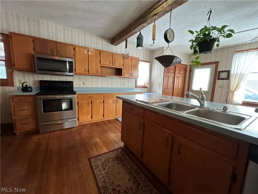 102 S Center Street, Milan, OH 44846 - #3