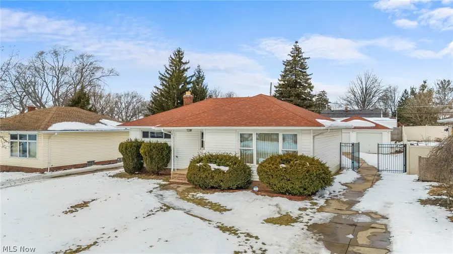 11120 Sharon Drive, Parma, OH 44130 - #3