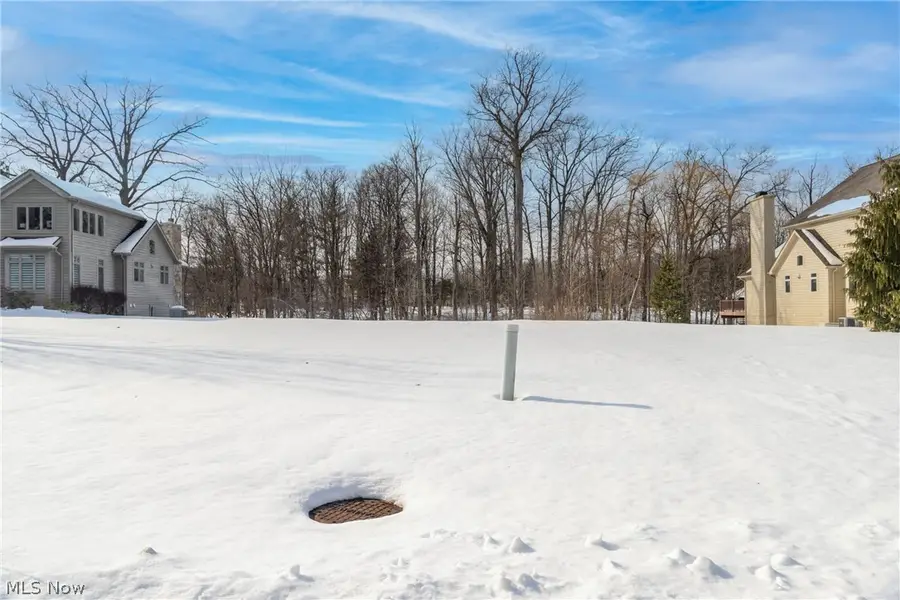 1906 Woodbrook Lane, Beachwood, OH 44122 - #3