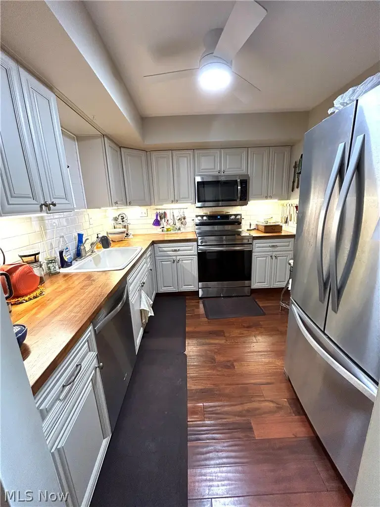 2924 Pease Drive #114, Rocky River, OH 44116 - #2