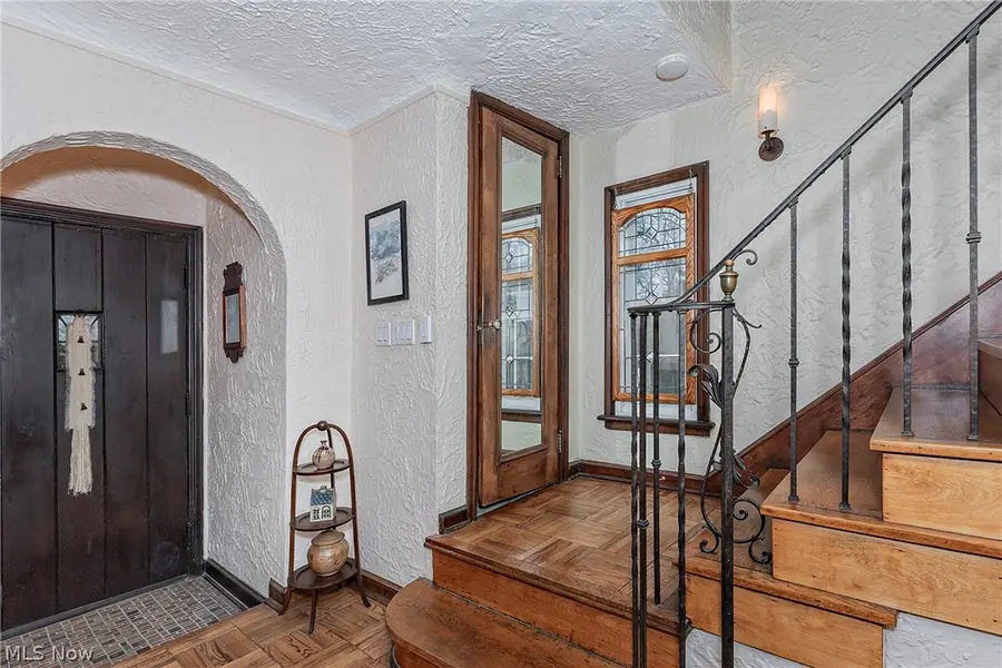 3259 Avalon Road, Shaker Heights, OH 44120 - #2