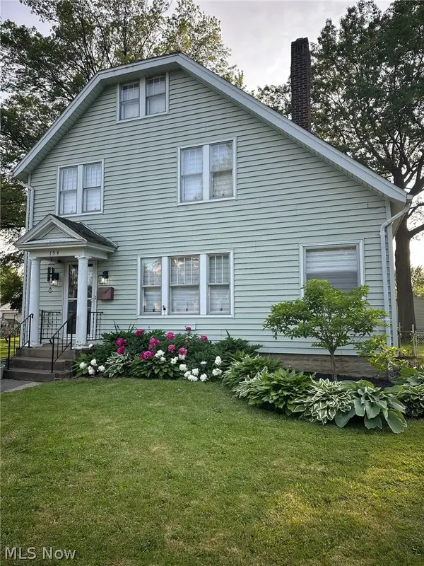 154 Bellfield Avenue, Elyria, OH 44035