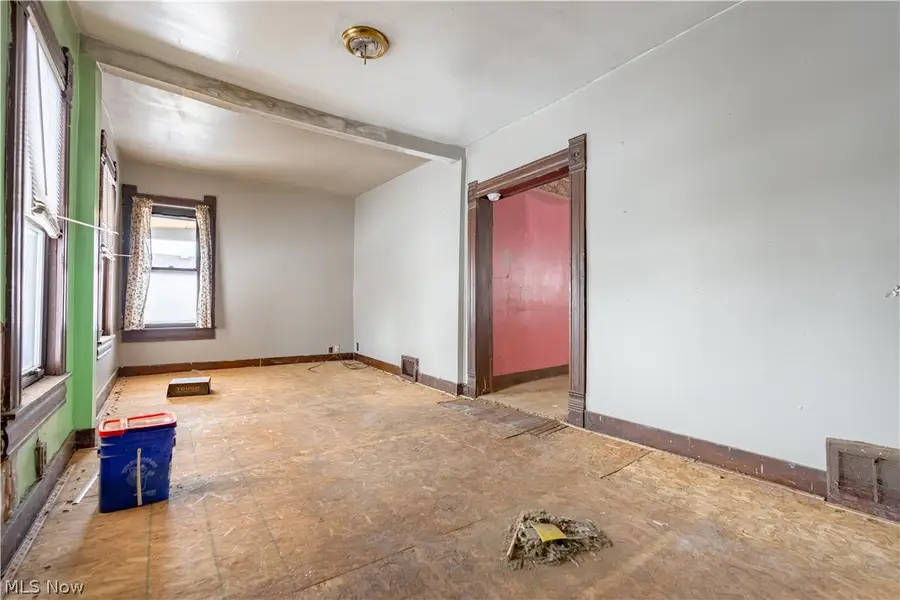 129 S Main Street, Uhrichsville, OH 44683 - #2