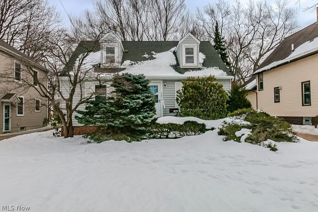 1307 Summit Drive, Cleveland, OH 44124 - #1