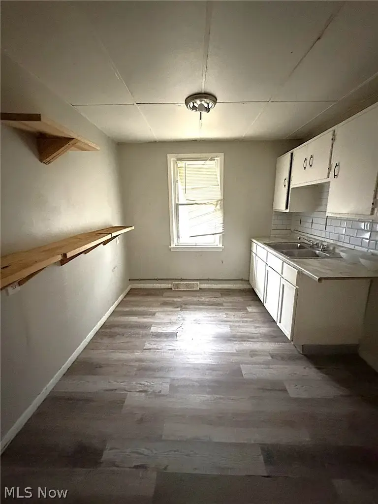 3720 Walton Avenue, Cleveland, OH 44108 - #2