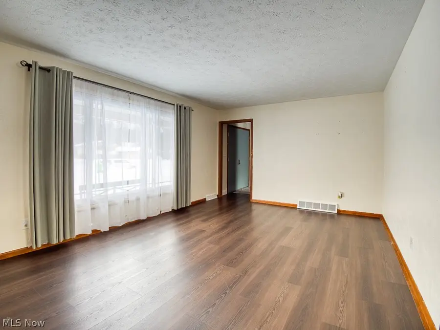 32625 Surrey Lane, Avon Lake, OH 44012 - #2