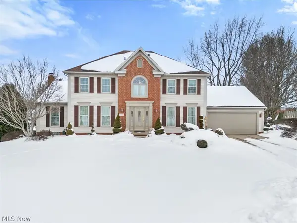5909 Royal Hill Ne Circle, Canton, OH 44721