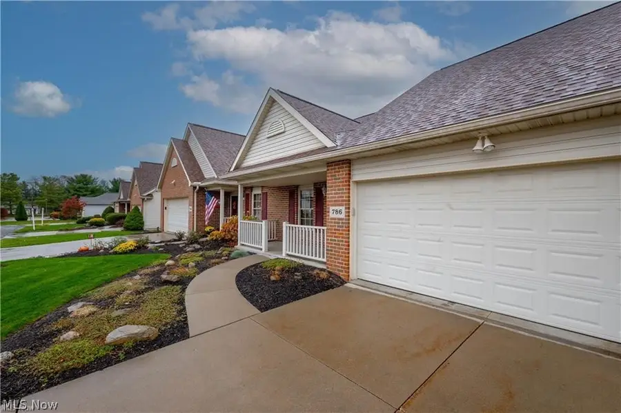 786 Beverly Avenue, Canal Fulton, OH 44614 - #3