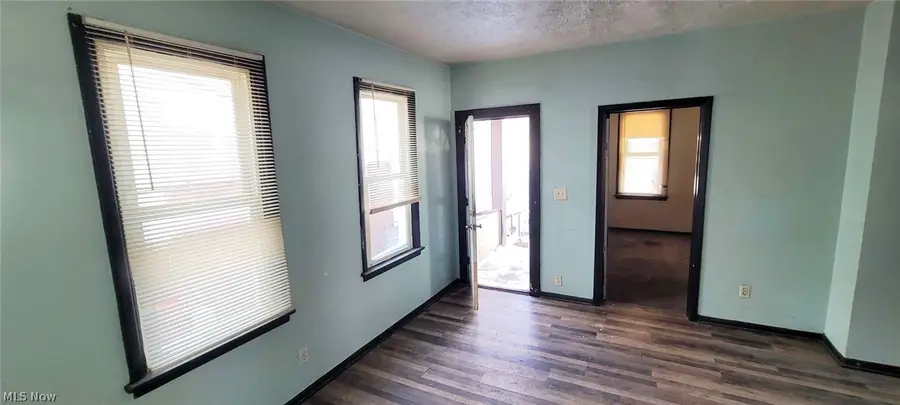 3219 W 33rd Street, Cleveland, OH 44109 - #2